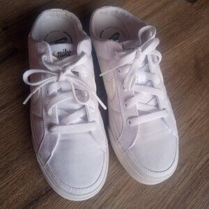 Nike Court Legacy Mule Women's Size 7 Slip-On Sneakers White Canvas DB3970-100